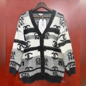 CHANEL Monogram Jacquard V-Neck Knit Cardigan